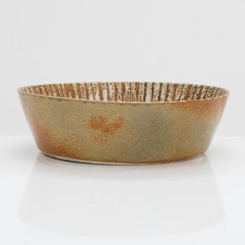 Toini Muona, A ceramic bowl, signed TM, Arabia. Finland.