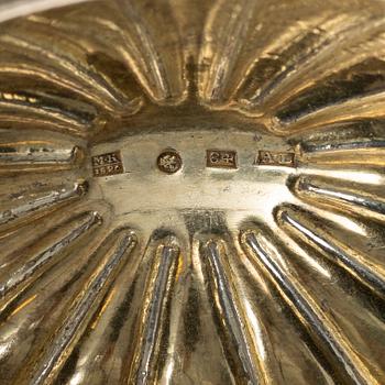 A parcel-gilt silver salt cellar, S:t Petersburg 1826.
