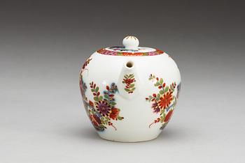 A Meissen 'Kakiemon' pot with cover, 18th century.