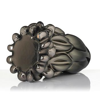 Hanna Hansdotter, “Tiffany Print, Black Metallic”, a glass sculpture, The Glass Factory, Boda Glasbruk, 2018.