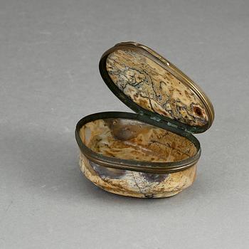 DOSA, agat och brons, 1700-talets andra hälft.