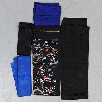 SKÄRP, 4 st, sk Obi, och SIDENBRODERI, Japan, 1900-talets första hälft.