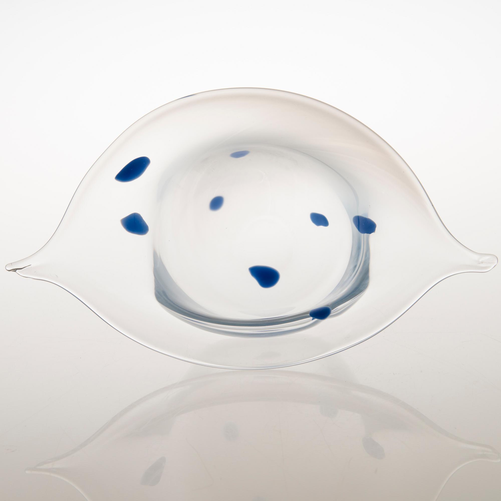 TIINA NORDSTRÖM, a 'Wind hat' art glass signed Tiina Nordström Iittala 1996.