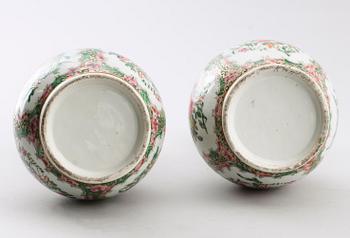 VASER, 2 st, porslin, Kina, Kanton, 1800-tal.