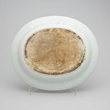 TERRINFAT / SKÅLFAT, porslin, Kina, Qianlong, (1736-95).