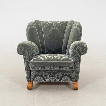 Armchair 1940s.