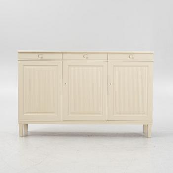 Carl Malmsten, sideboard/skänk, "Herrgården", Åfors, 1900-talets andra hälft.