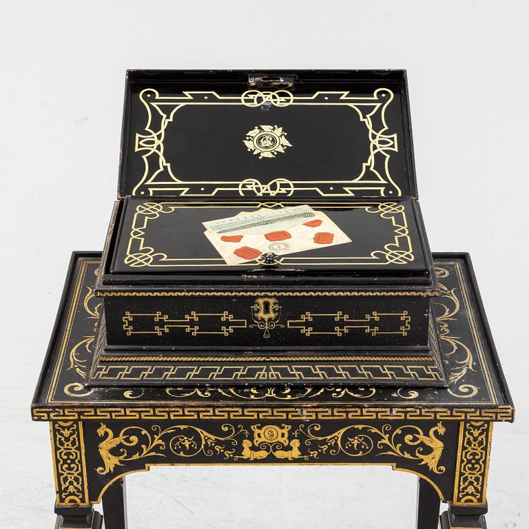 Bord med skrin, Ersbach und Hausness Blechwarenfabrik, Dresden, 1880-tal.