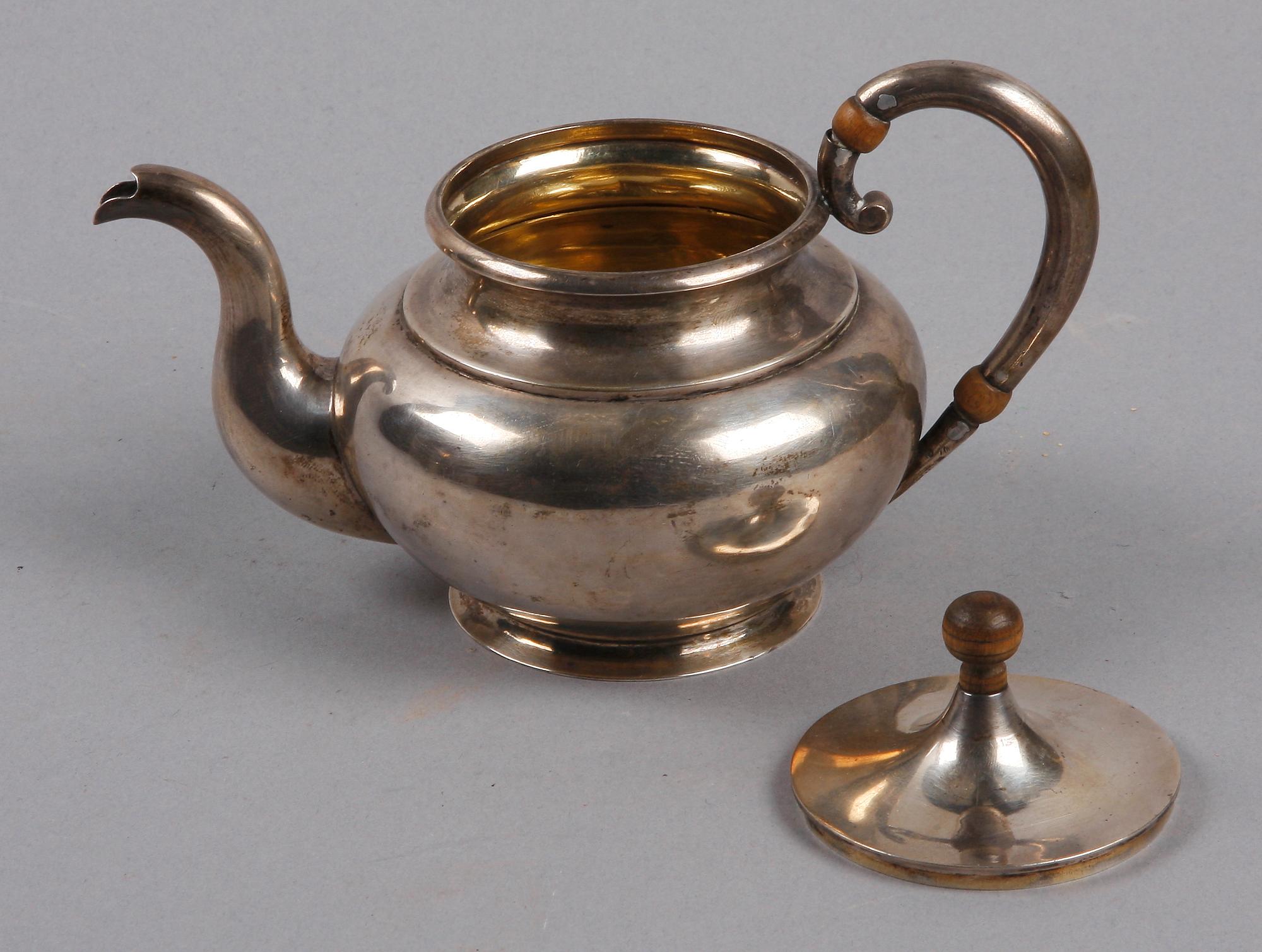 TEKANNA, silver. Moskva, Ryssland 1865.
