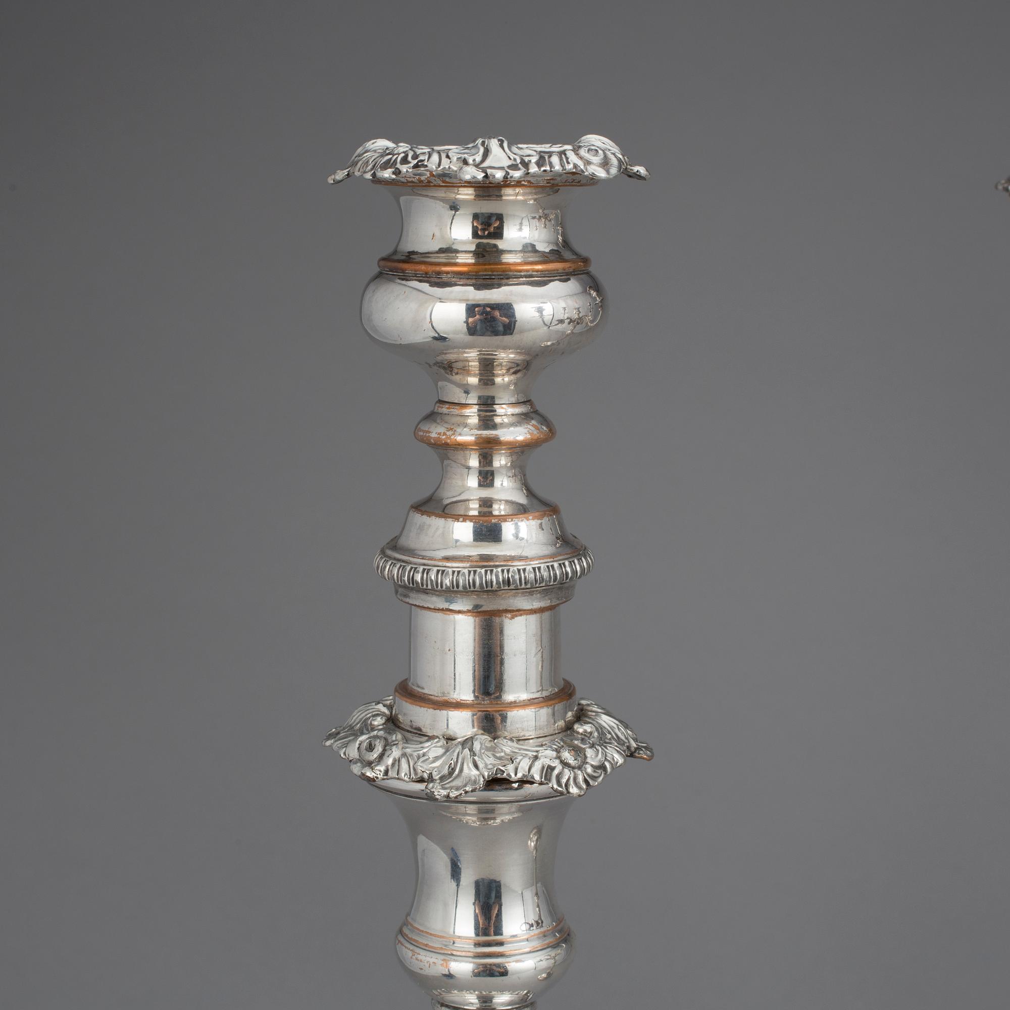 KANDELABRAR, 2 st, pläter, England, 1800-talets första kvartal.