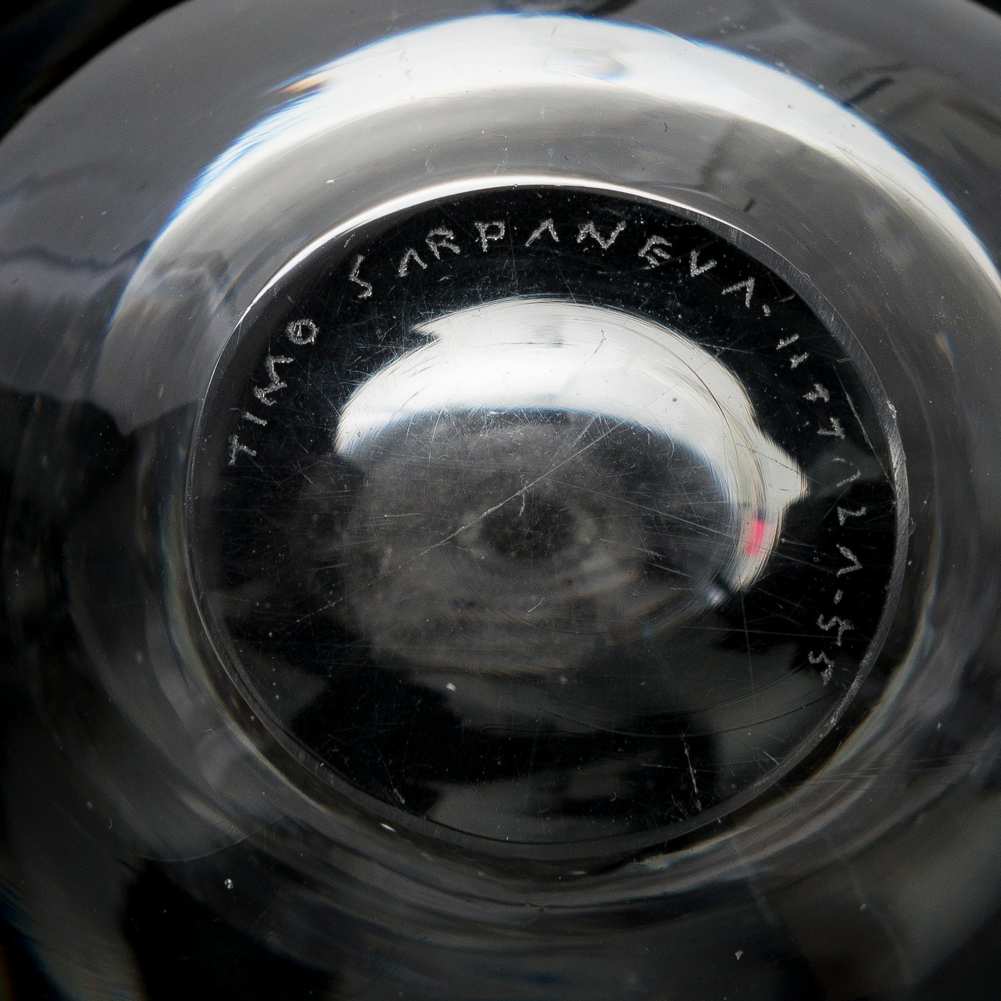 TIMO SARPANEVA, Two Glass Sculptures, "Sydän" (Heart), for Iittala, both signed.