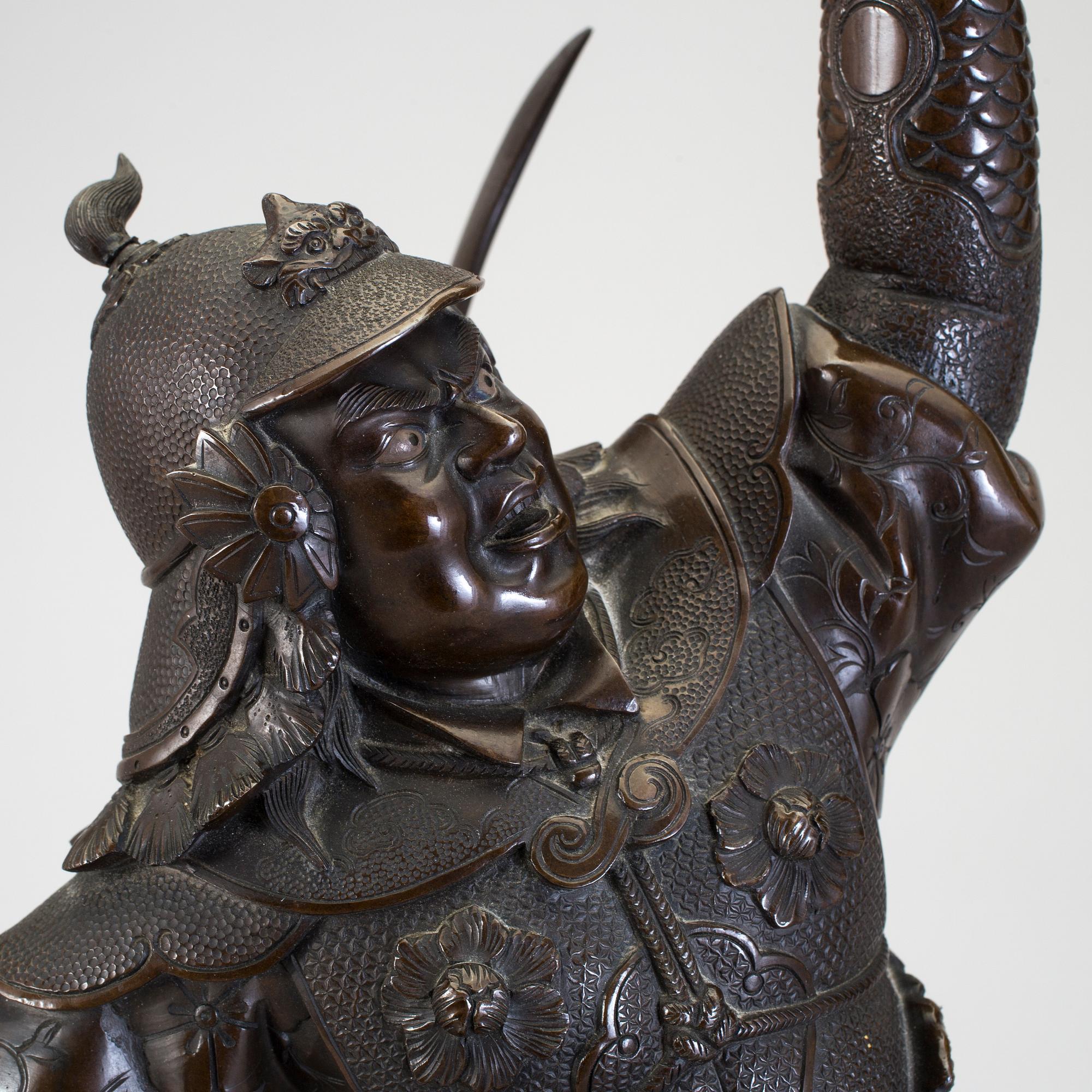 A japanese Meiji-era bronze sculpture depicting a samurai. - Bukowskis