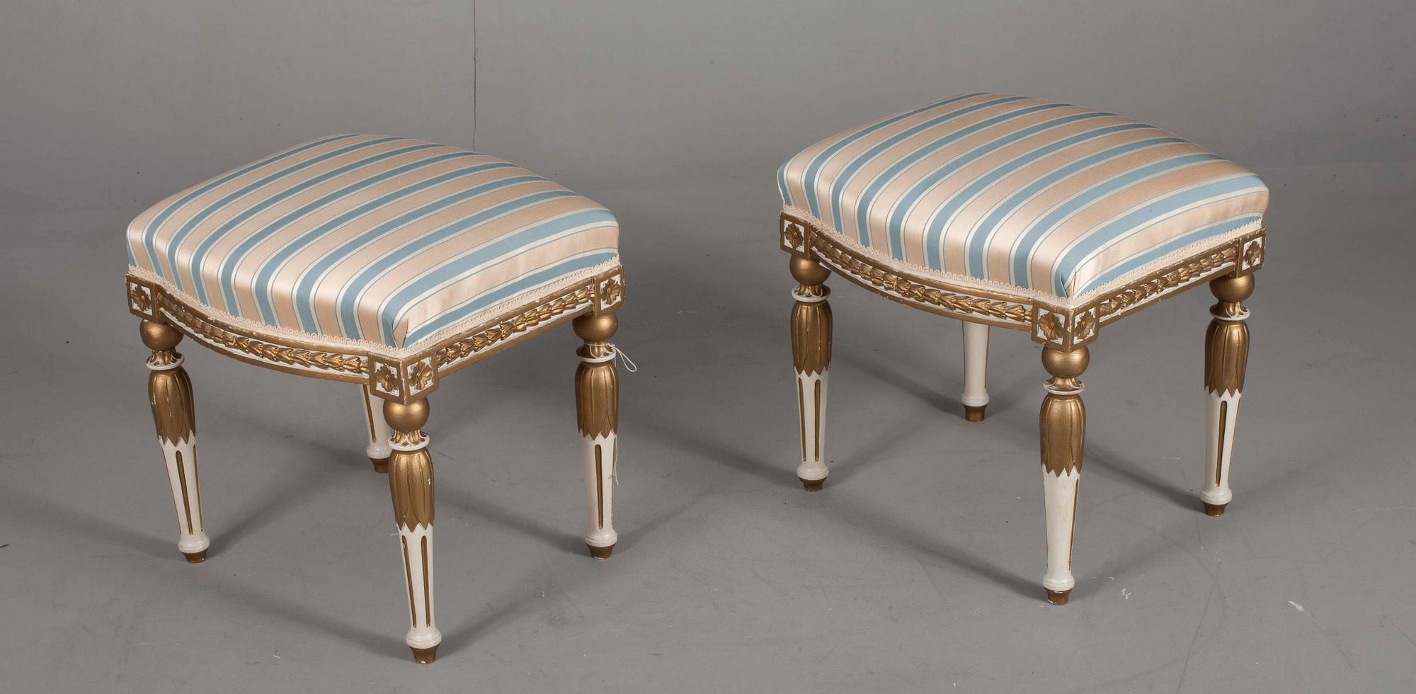 TABURETTEJA, 2 kpl, 1800-luvun loppu.