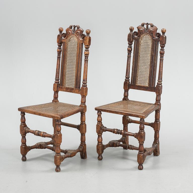 STOLAR, ett par, senbarock, 1700-tal.