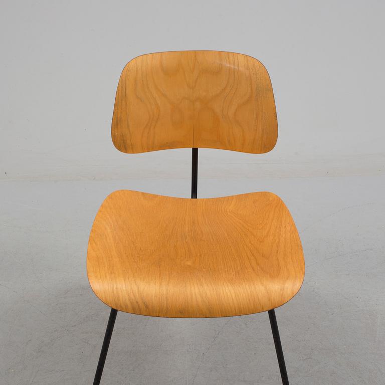 a "DCM (Dining Chair Metal)" chair by CHARLES & RAY EAMES, Herman Miller 1950's-/60's.