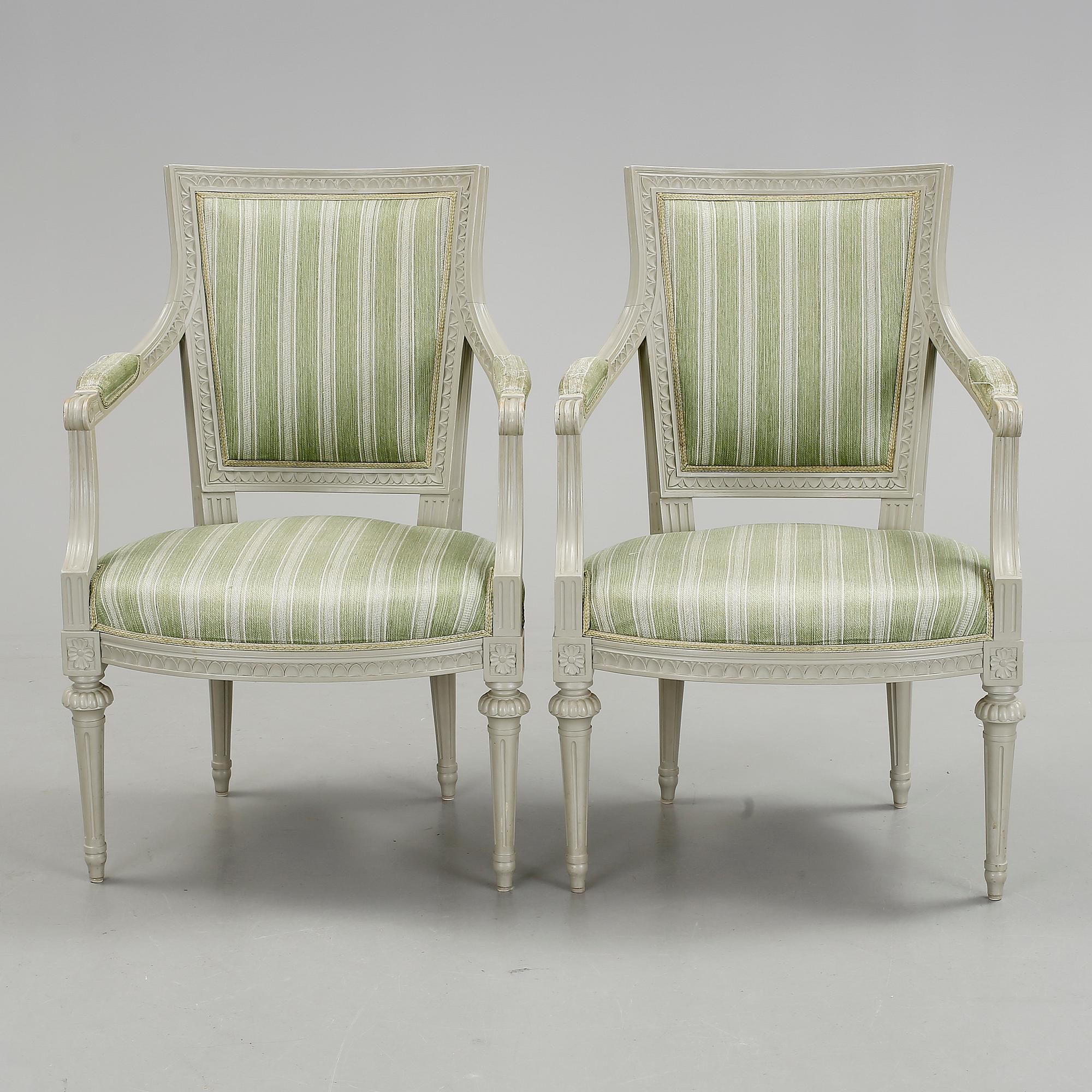 KARMSTOLAR, ett par, gustaviansk stil, Torsten Sylvén, 1900-talets andra hälft.