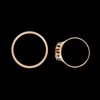 RINGAR, 2 st, 18k guld, 7g.