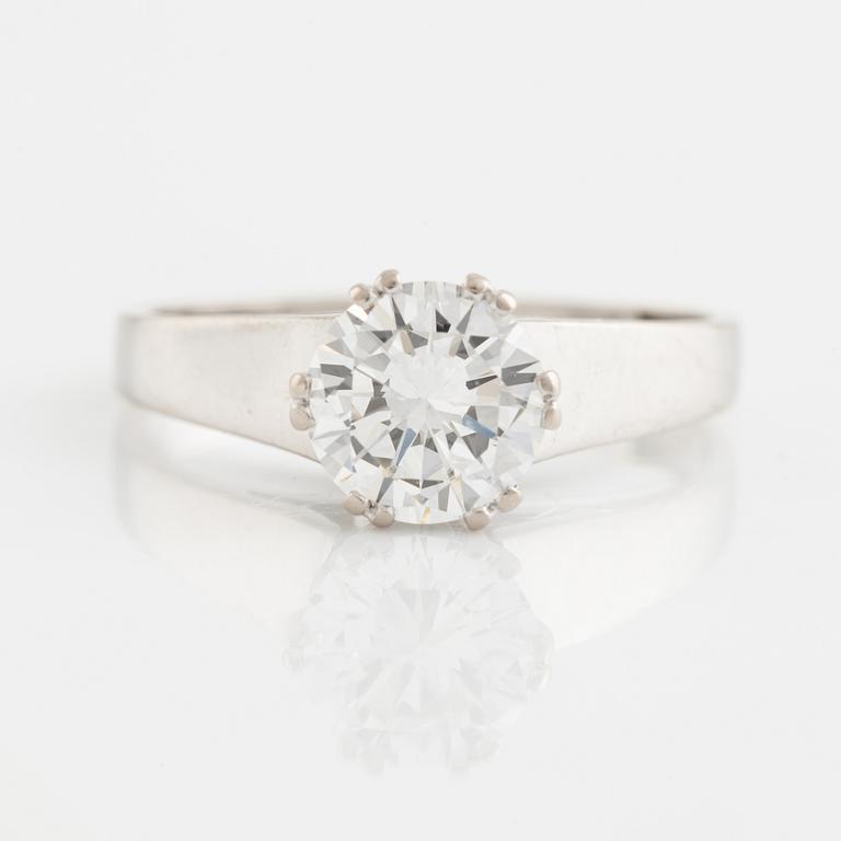 Ring, solitär, vitguld med briljantslipad diamant, 1,33 ct.