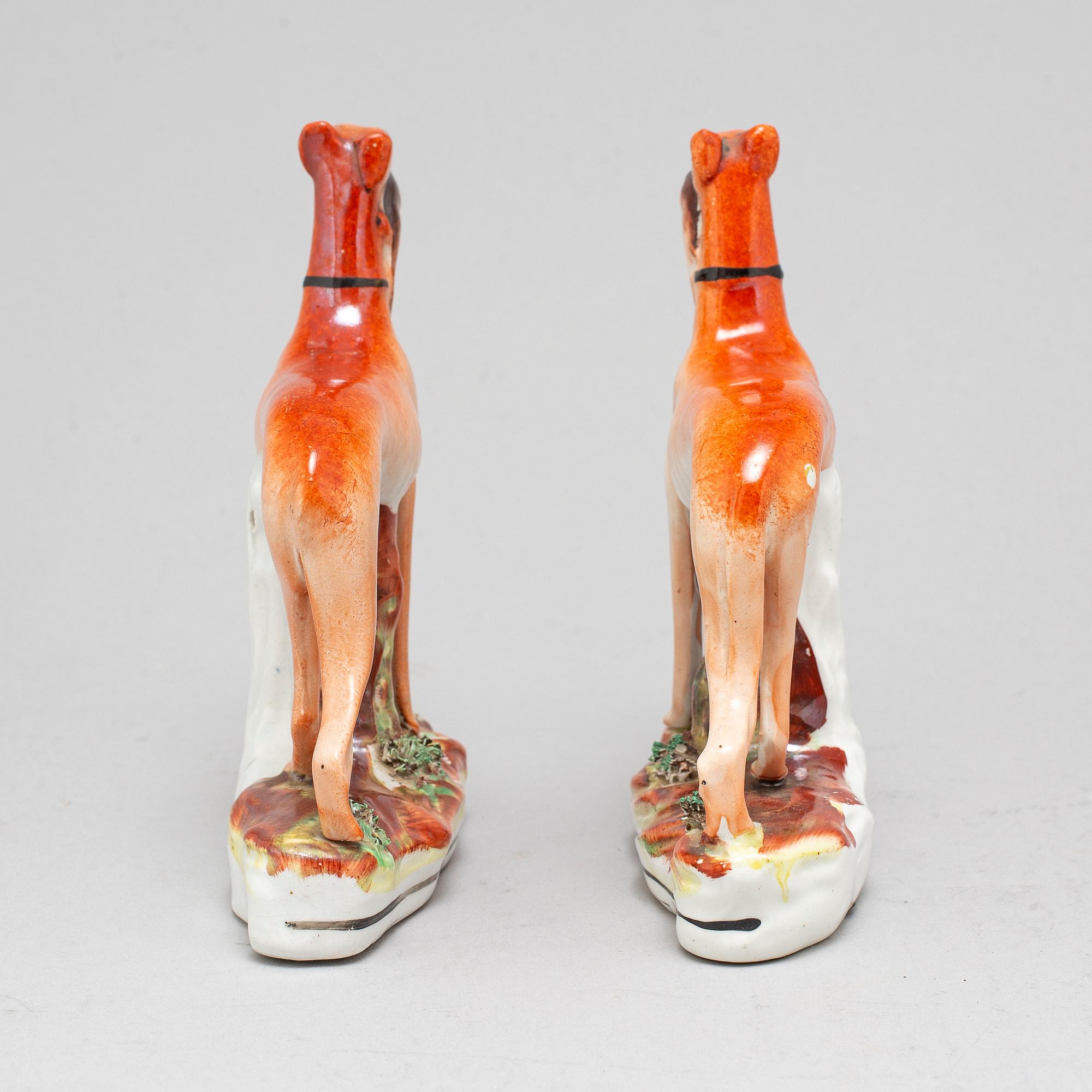 FIGURINER, ett par, porslin, England, omkring år 1900.