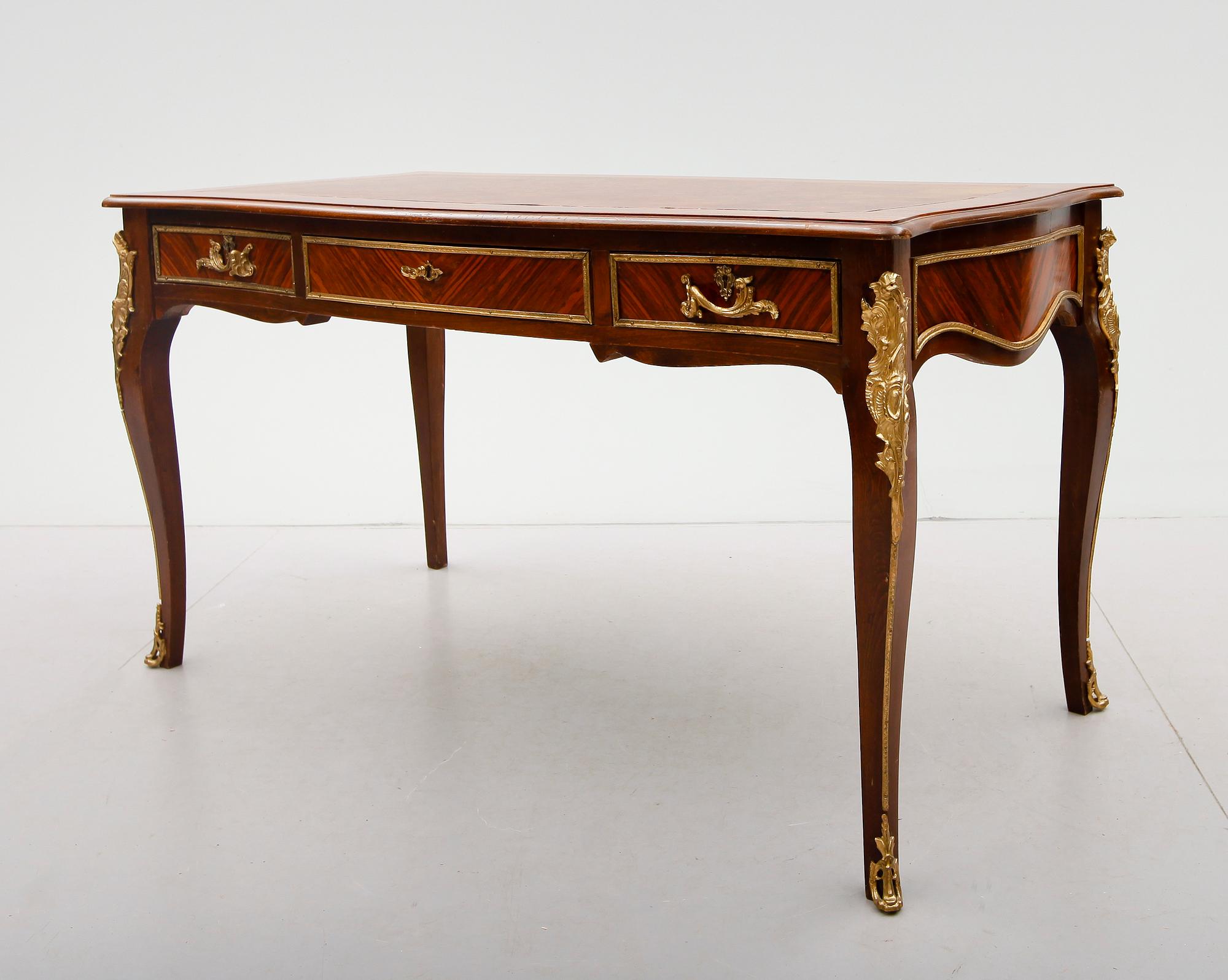 SKRIVBORD, rokokostil, 1900-talets mitt.