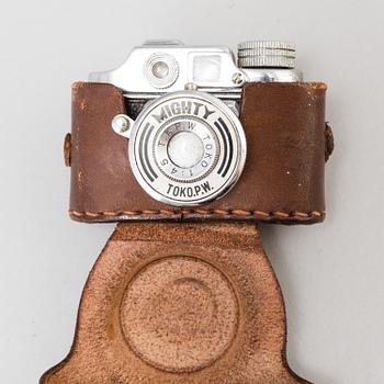 A Japanese Mighty Spy Camera Made in Occupied Japan with 1:4.5 lens and a leather Case.