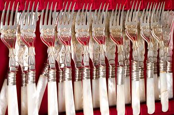 FISKBESTICK, nysilver, 24 delar.  I originalschatull.