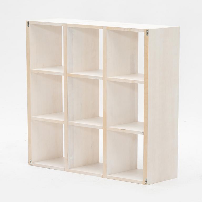 Anki Gneib, a birch 'Squeeze' shelf, Room.