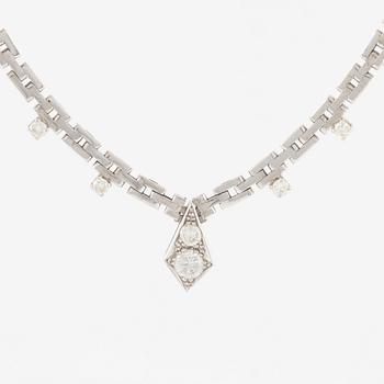 Necklace, 18K white gold set with brilliant-cut diamonds.