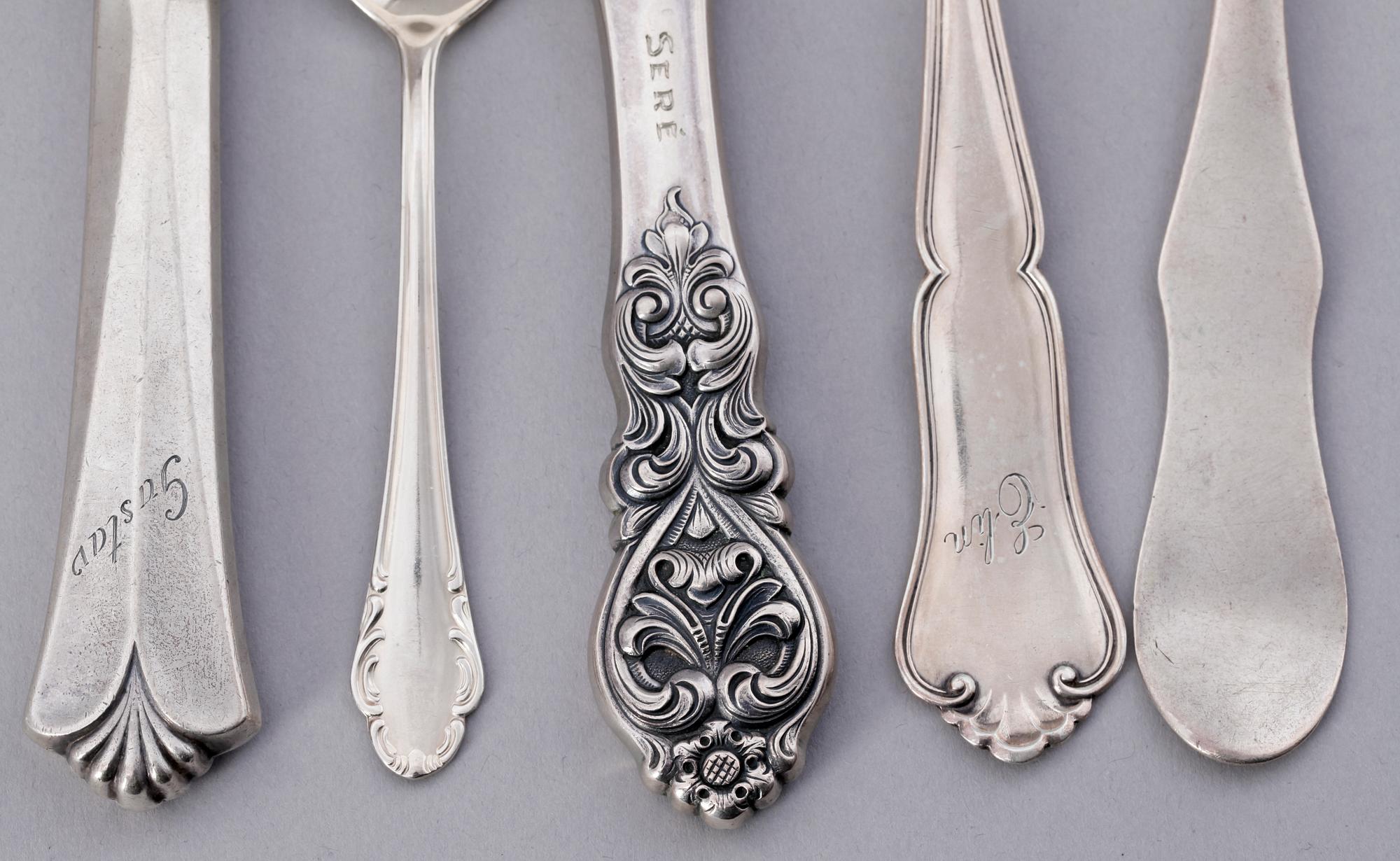 PARTI SILVER, ca 50 delar, mest Norge och Sverige, bla Borgila, 1800-1900-tal. Totalvikt ca 1800 gram.