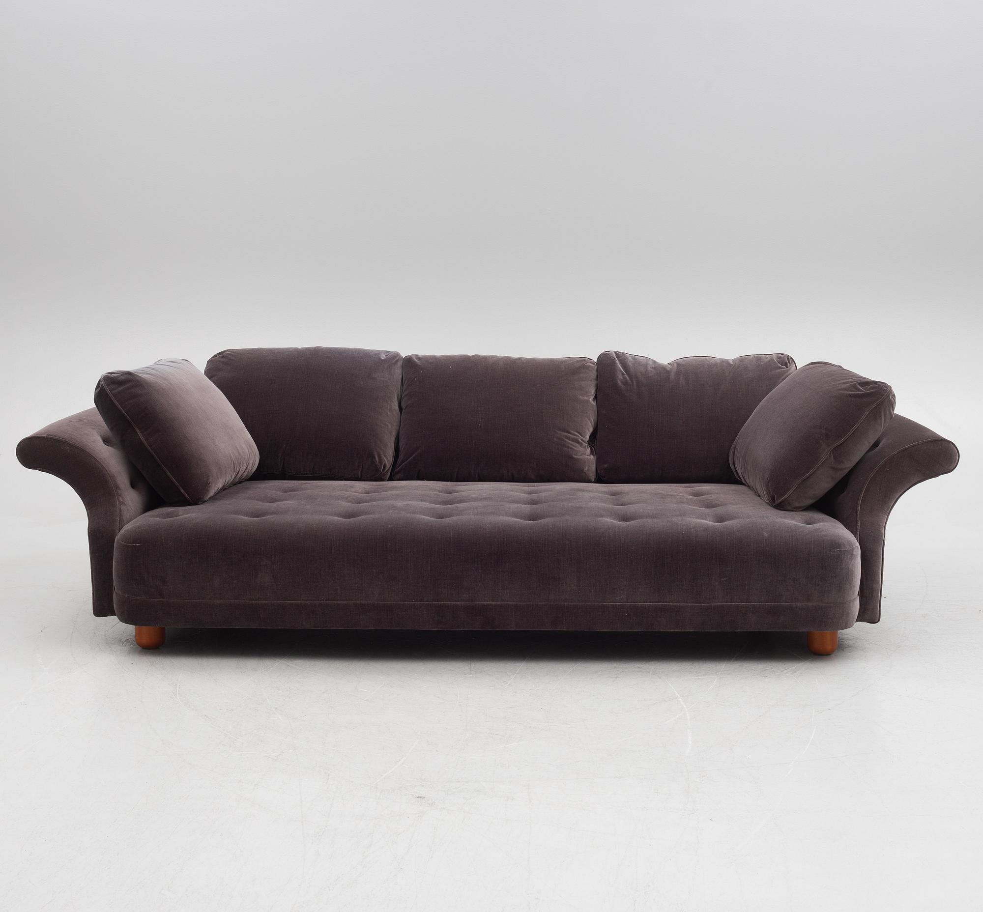 Josef Frank, soffa, "Liljevalchssoffan", Firma Svenskt Tenn, 2019.