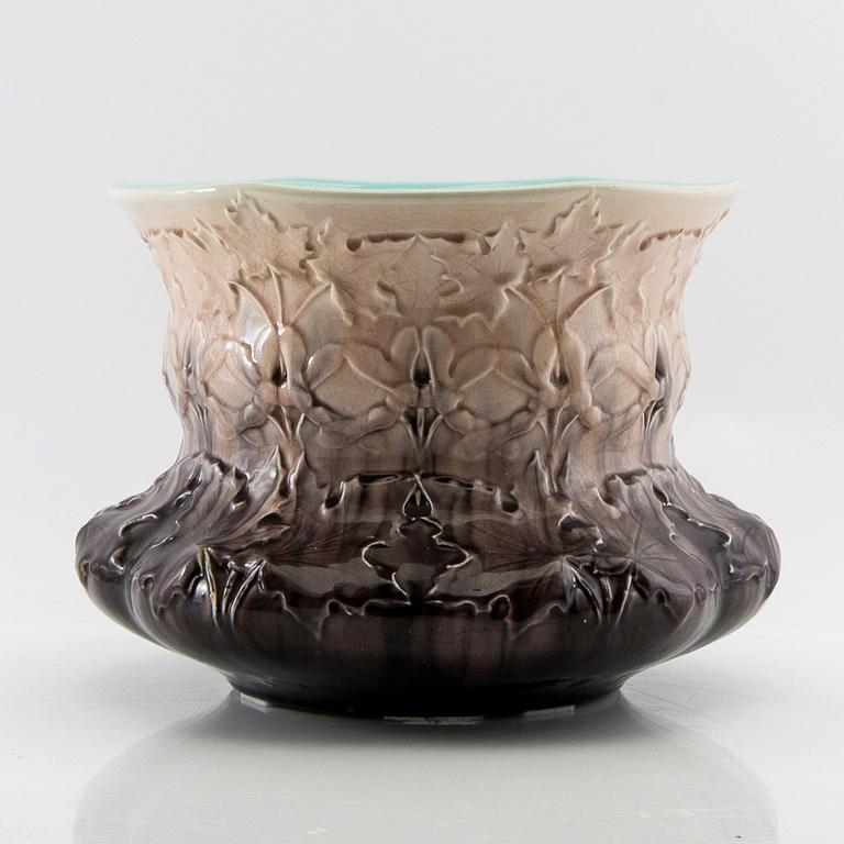 Rörstrand, an Art Nouveau creamware flower pot, early 1900s.