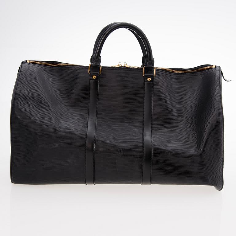 LOUIS VUITTON A BLACK EPI LEATHER KEEPALL 50 TRAVEL BAG.