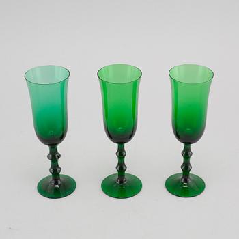 16 wine glases by Simon Gate, Orrefors, end 20th century.