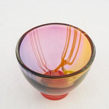 Jan & Berit Johansson, bowls and vases 5 pcs, mostly unsigned glass.