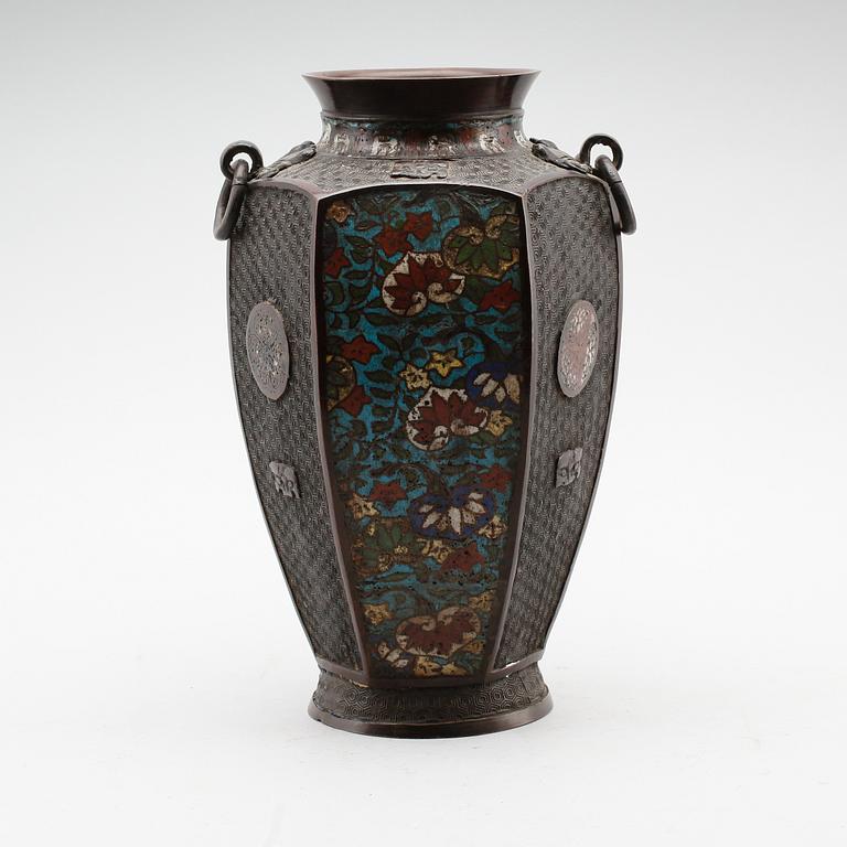 VAS, brons, Kina, 1800-/1900-tal.