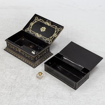 Bord med skrin, Ersbach und Hausness Blechwarenfabrik, Dresden, 1880-tal.