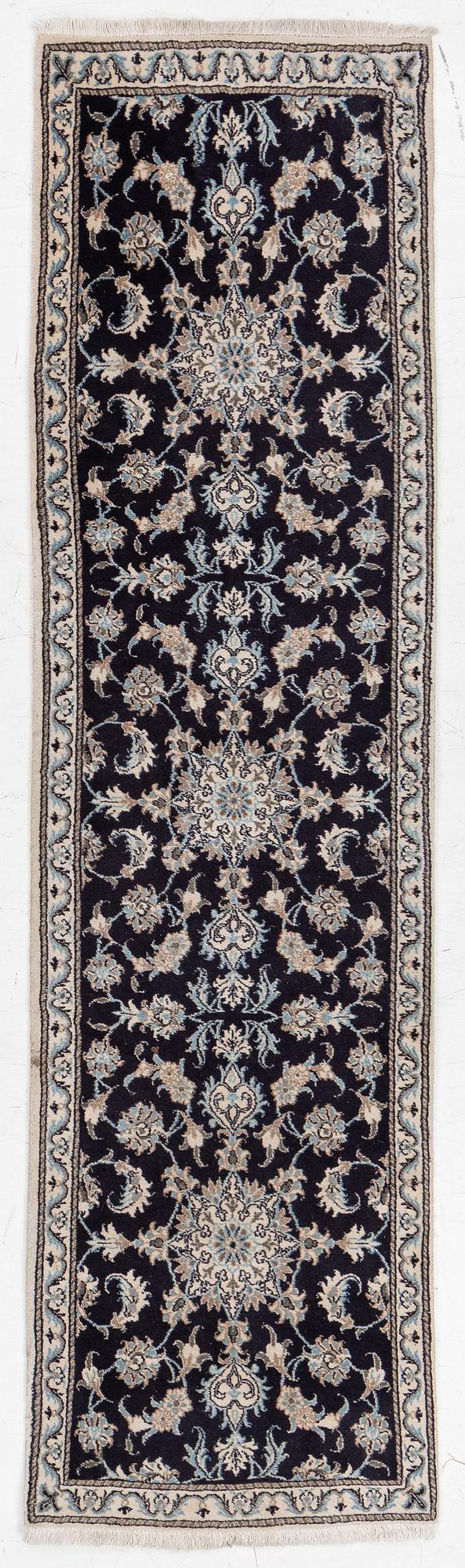 Gallery carpet, Nain, approx. 280 x 77 cm.