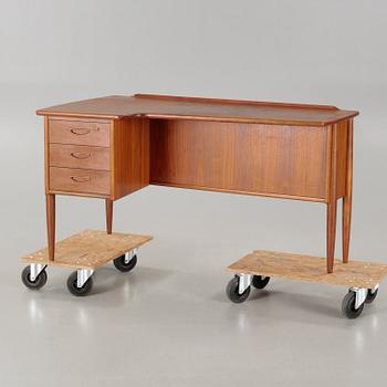 An "A10" writing desk, designed by Göran Strand for Lelngs Möbelfabrik, 1950/60s.