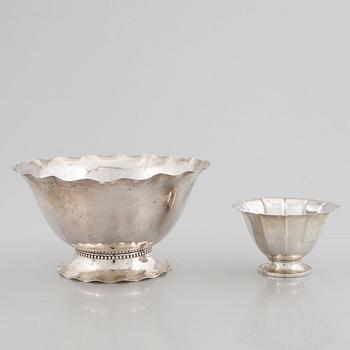 Two Swedish silver bowls, mark of CG Hallberg, Stockholm 1924-1925.