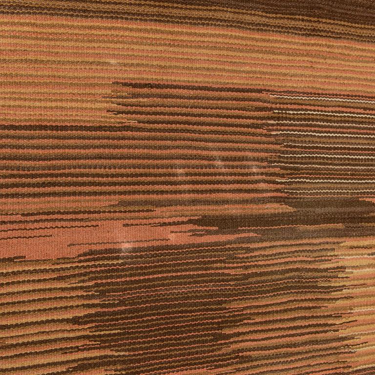 Karvalankamatto, 1930-luku. Noin 300x200 cm.