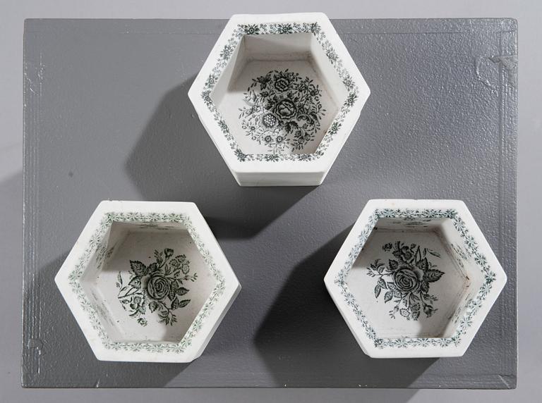 Rut Bryk, HEXAGON-TIILET, 3 KPL.