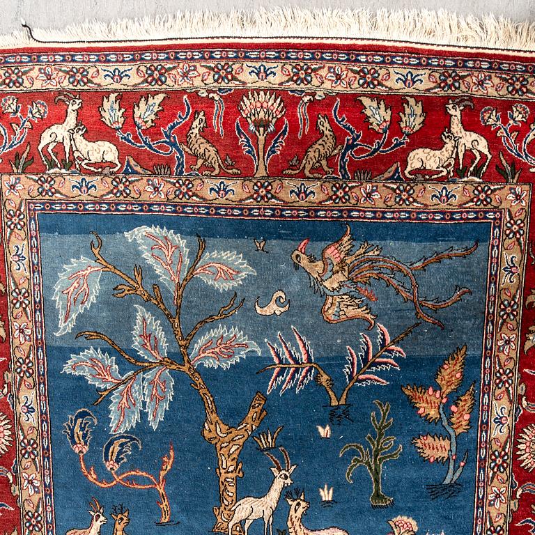 Carpet, Gohm, semi-antique, 238 x 142 cm.