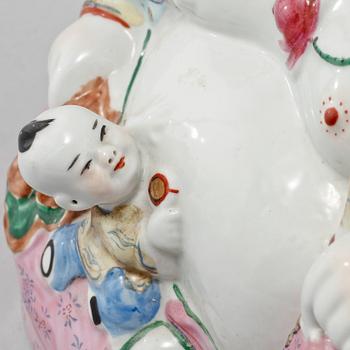 BUDDHA, porslin, Kina, 1900-talets andra hälft.