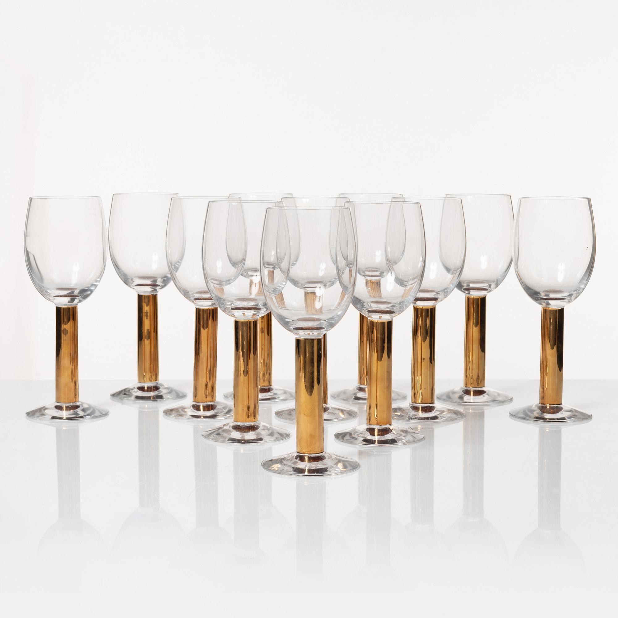 Gunnar Cyrén, a 36-piece glass service, 'Nobel', Orrefors.