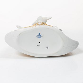 Marco Antonio Noguerón, porcelain figurine, “Utopia Menina”, model 8252, Lladró, Spain.