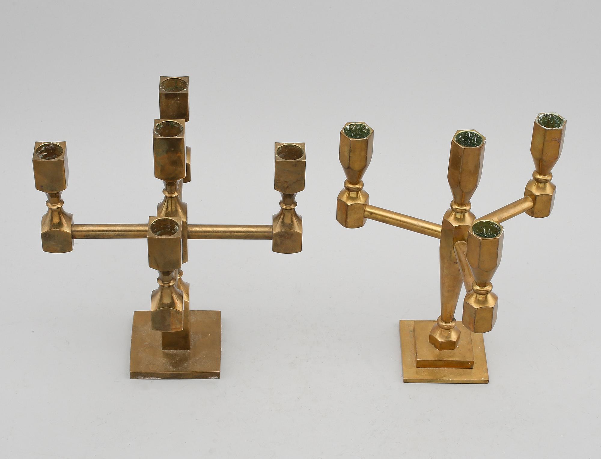 KANDELABRAR, 2 st, mässing, en märkt Metallslöjden Gusum, 1900-talets andra hälft.