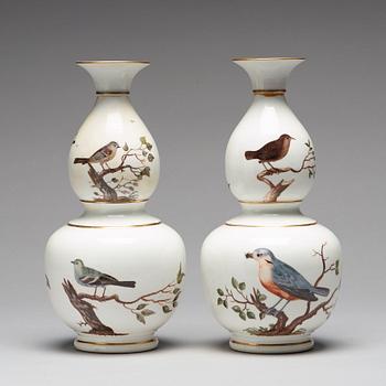 A pair of vases, 19th Century.