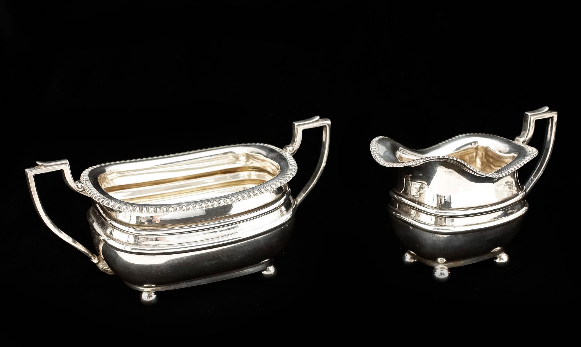 TÈ OCH KAFFESERVIS, 4 delar, nysilver, Daniel&Arter, England, 1900-talets första hälft.