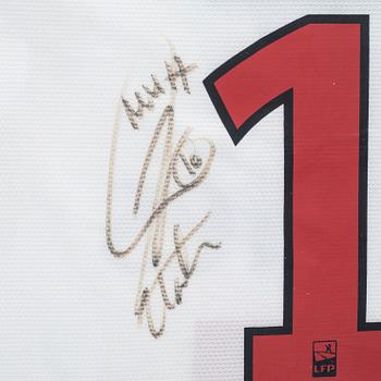 PSG jersey, signed by Zlatan Ibrahimovic.