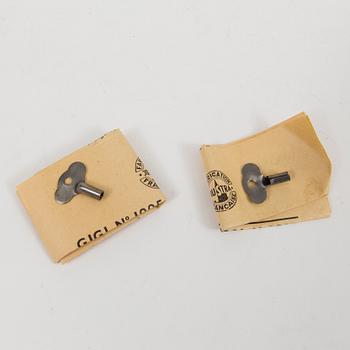 Two Joustra "Gigi" figures France 1950s.